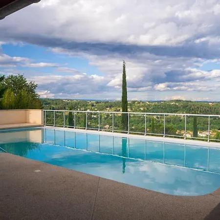 Hotel Location Climatise Avec Piscine En Ardeche Joyeuse
